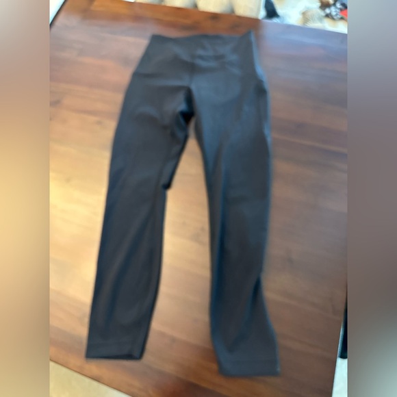 Lululemon InStill High-Rise Tight 25"
Black - Picture 5 of 8